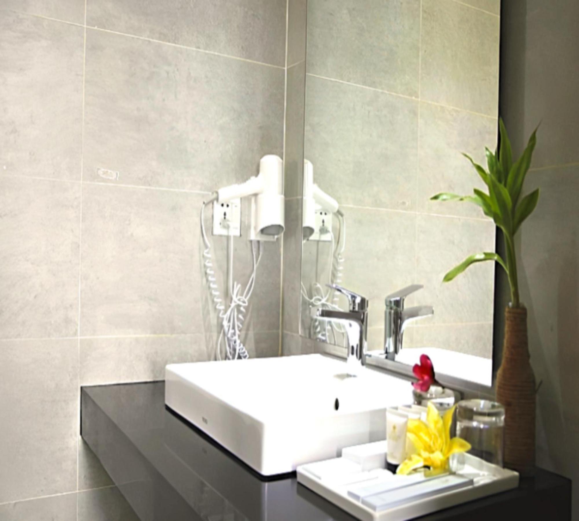 Lcs Hotel & Apartment Phnom Penh Bagian luar foto