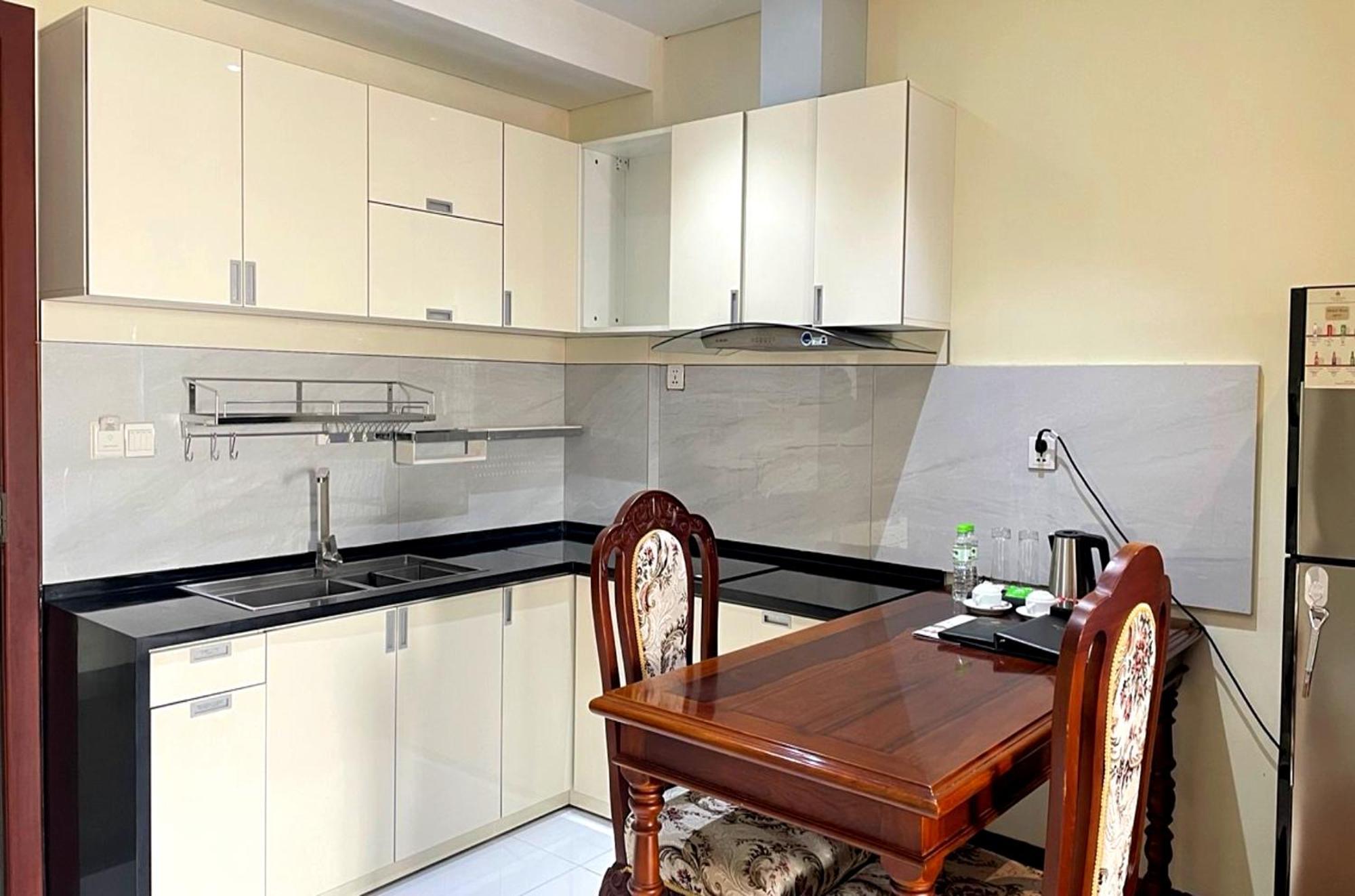 Lcs Hotel & Apartment Phnom Penh Bagian luar foto