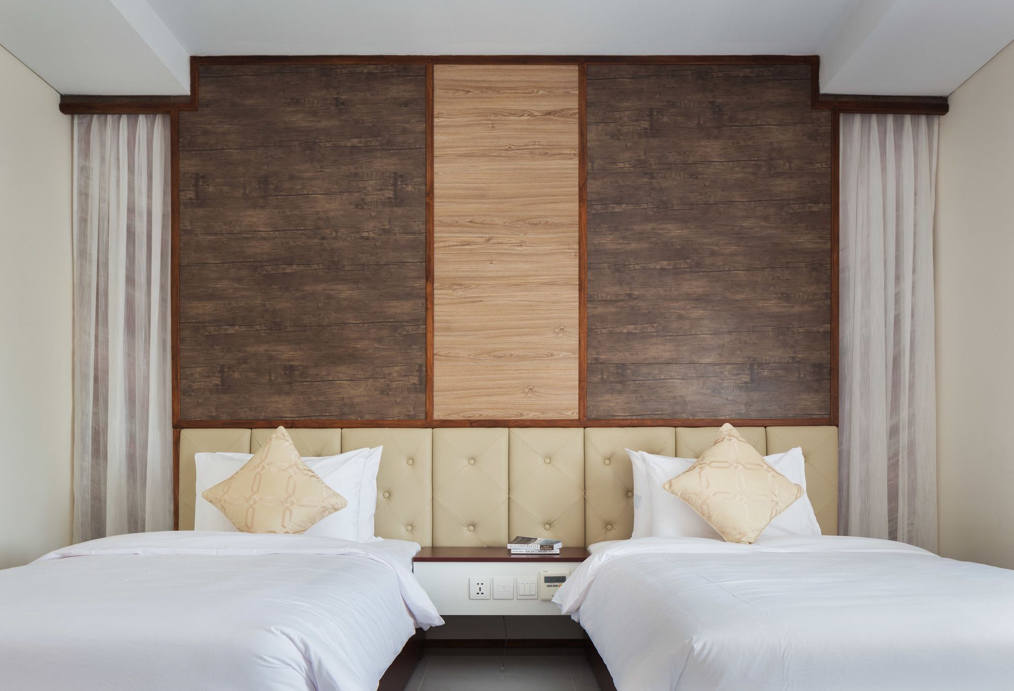 Lcs Hotel & Apartment Phnom Penh Bagian luar foto